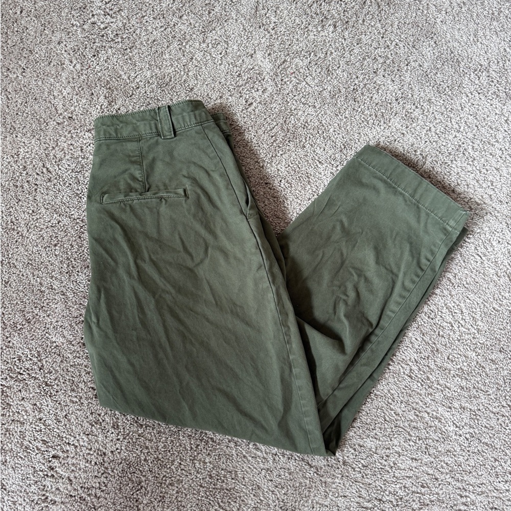 GAP Women's Forest Green Straight Leg khaki army green chino Pants low rise